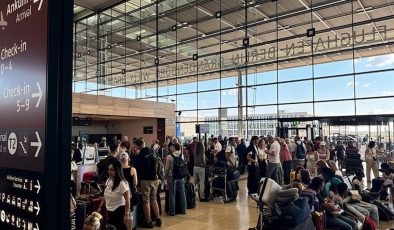 3 günde 11 bin uçuş iptal edildi